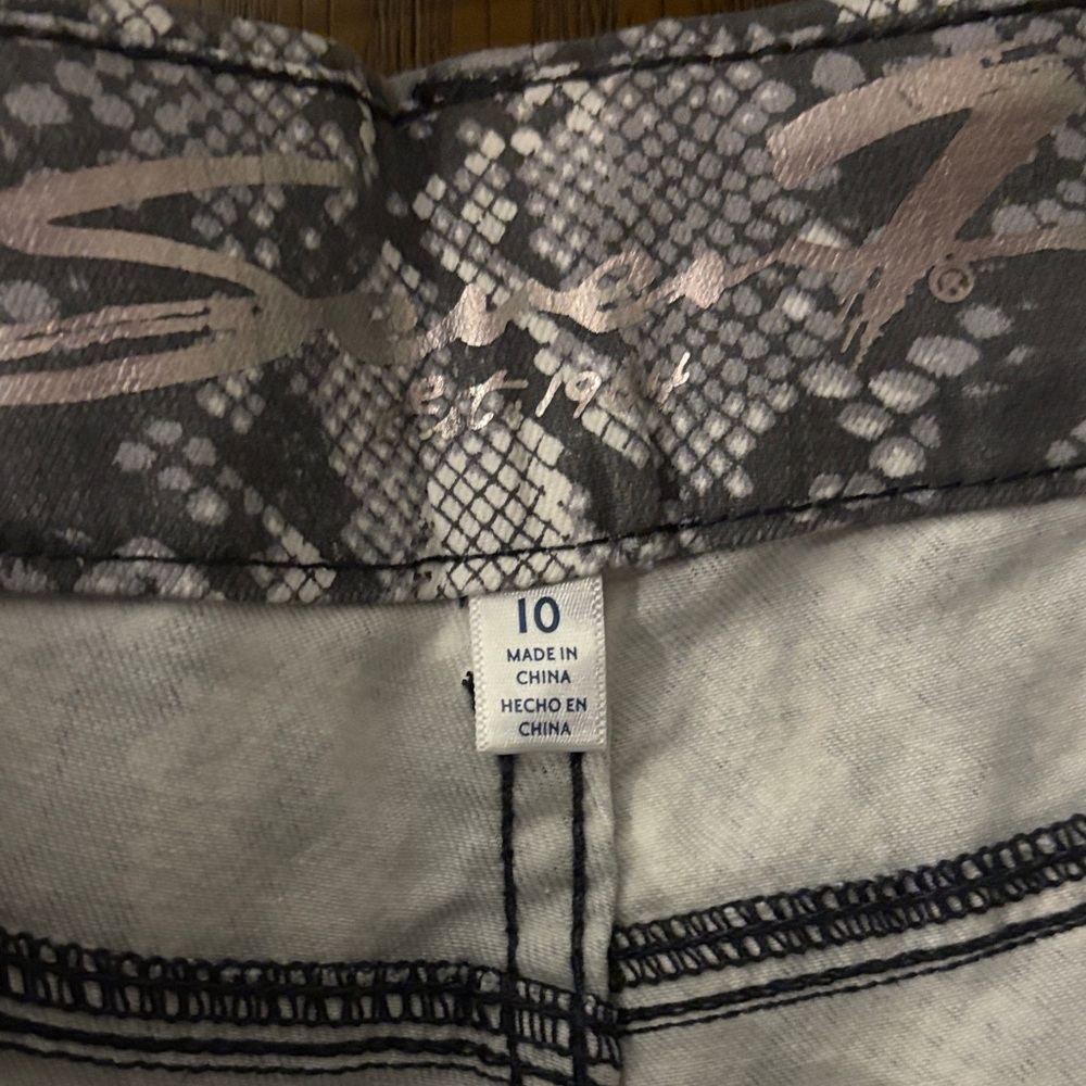 Gray Snakeskin Pattern Jeans - image 2